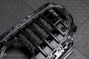 กระจังหน้า LED สำหรับ W214 E-Class ทรง GT สีดำเงา-โครเมี่ยม มีกล้อง แท้