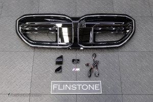 กระจังหน้า LED สำหรับ BMW I5 G60 ทรง M5 G90 สีดำเงา โลโก้สีเงิน