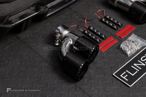 ดิฟฟิวเซอร์ท้าย Carbon Fiber BMW X6 G06 LCI ทรง Future Design พร้อมไฟ LED และปลายท่อ