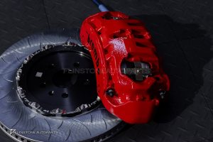 ชุดเบรค Brembo สำหรับ Xpeng G6 สีแดง