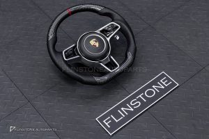 พวงมาลัย พร้อม Airbag Carbon Fiber สำหรับ Porsche Cayenne 958 ก้านสีโครเมี่ยม-ดำ หนังสีดำ ด้ายสีแดง