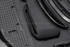 ชุดกันชนหน้า สำหรับ Porsche 718 Cayman-Boxster ทรง GT4