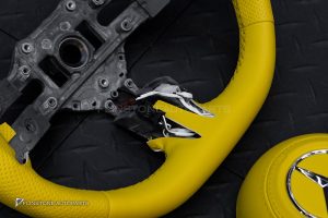 พวงมาลัย พร้อม Airbag สำหรับ W465 G-Class หนังเหลือง ด้ายเหลือง
