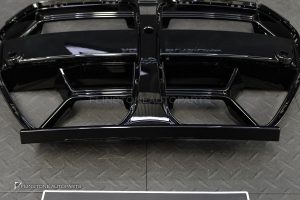กระจังหน้า สำหรับ BMW M3 G80-M4 G82 ทรง CSL สีดำเงา