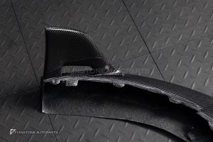 ลิ้นหน้า Carbon Fiber PORSCHE TAYCAN ทรง MANSORY