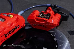 ชุดเบรค Brembo สำหรับ Xpeng G6 สีแดง