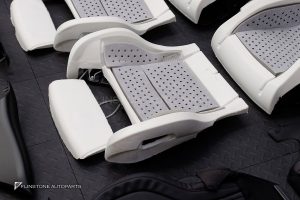 ชุดเบาะ Custom สำหรับ W205 C-Class ทรง AMG Bucket Seat หนังดำ ด้ายแดง กรอบแดง
