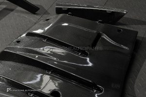 ชุดดิฟฟิวเซอร์ พร้อม ปลายท่อ Carbon Fiber สำหรับ W205 C-Class ทรง IMP