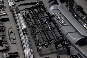 ชุดแปลงโฉมรอบคัน สำหรับ Porsche Cayenne 958.1 เป็น Cayenne 9Y0.2 หน้า TURBO หลัง Sport Design