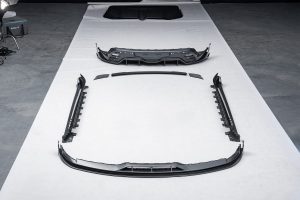 ชุดแต่งคาร์บอนไฟเบอร์รอบคัน Porsche Taycan PAKTECHZ