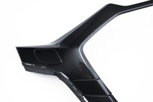 กรอบกระจังหน้าคาร์บอนไฟเบอร์ Audi RS3 8Y PAKTECHZ