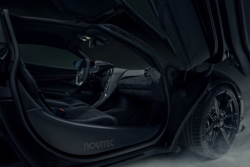 กาบบันได McLaren 750S Novitec