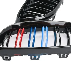 กระจังหน้า BMW F22 2 Series ทรง แถบ 3 สี สีดำเงา