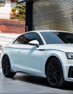 สเกิร์ตข้าง Carbon Fiber Audi S5 A5 B9.5 ทรง Karbel Dry Carbon ปี 2020-2025 (Side Skirts)