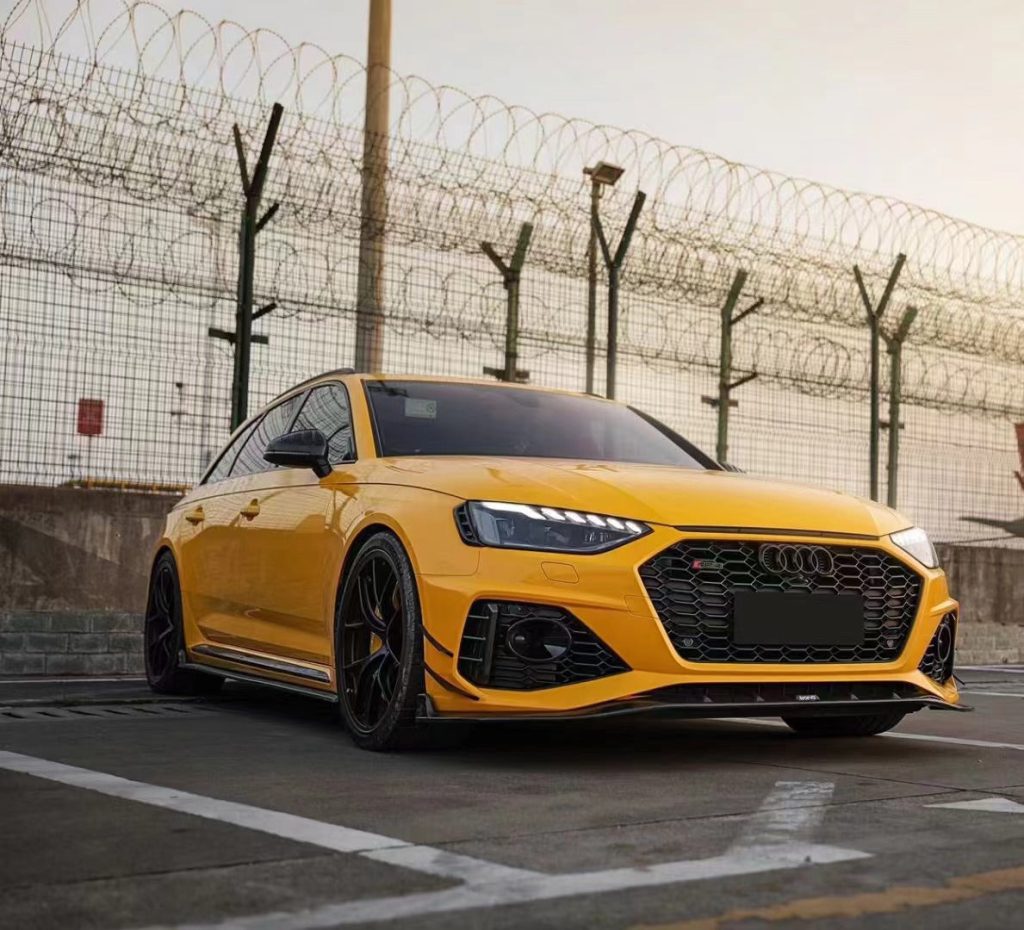 ชิ้นตกแต่งคาร์บอน Carbon Fiber Audi RS4 B9.5 ทรง Karbel (Fog Light Trim Overlay)