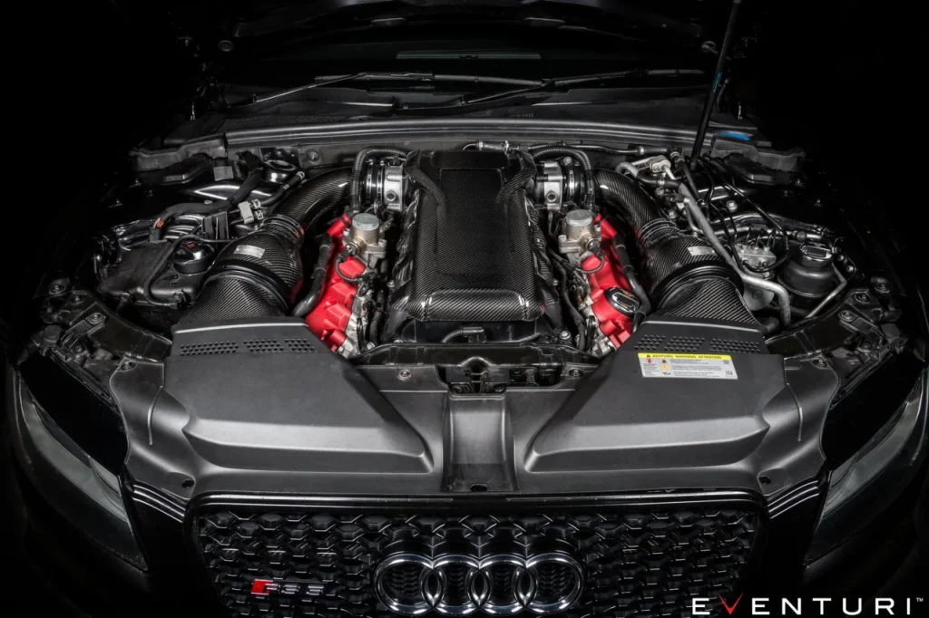 ฝาครอบเครื่องยนต์คาร์บอน Audi RS5 RS4 Eventuri
