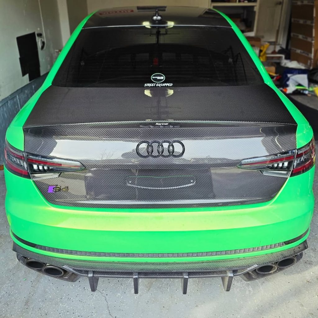 ฝากระโปรงท้าย Carbon Fiber Audi S4 A4 B9 B9.5 ทรง Karbel ปี 2017-ON