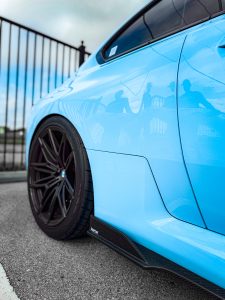 สเกิร์ตข้าง Carbon Fiber BMW M2 / M2CS G87 ทรง Karbel ปี 2023-ON (Side Skirts)