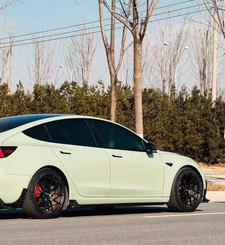 สเกิร์ตข้าง Carbon Fiber Tesla Model 3 / Performance ทรง Karbel