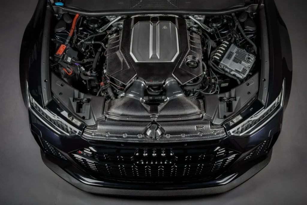 ฝาครอบเครื่องยนต์คาร์บอน Audi C8 RS6 Eventuri