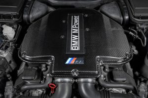 ฝาครอบท่อร่วมไอดีคาร์บอน BMW S62 E39 M5 Eventuri