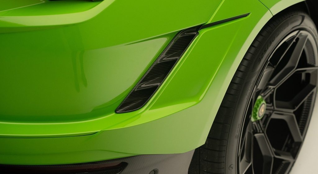 ครอบกันชนหลังด้านข้าง Lamborghini Urus Performante Novitec