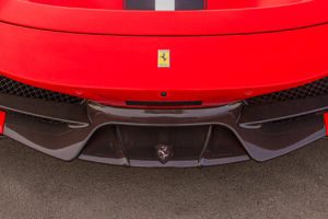 ชิ้นตกแต่งคาร์บอน Ferrari 488 Pista Capristo