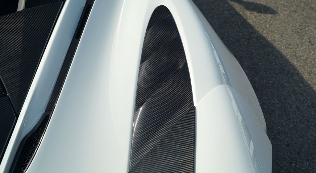 ช่องดักลมข้างตัวถัง McLaren 720S Novitec