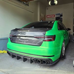 ฝากระโปรงท้าย Carbon Fiber Audi S4 A4 B9 B9.5 ทรง Karbel ปี 2017-ON