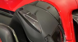 ชิ้นตกแต่งคาร์บอน Ferrari SF90 Spider Novitec (F6 090 55)