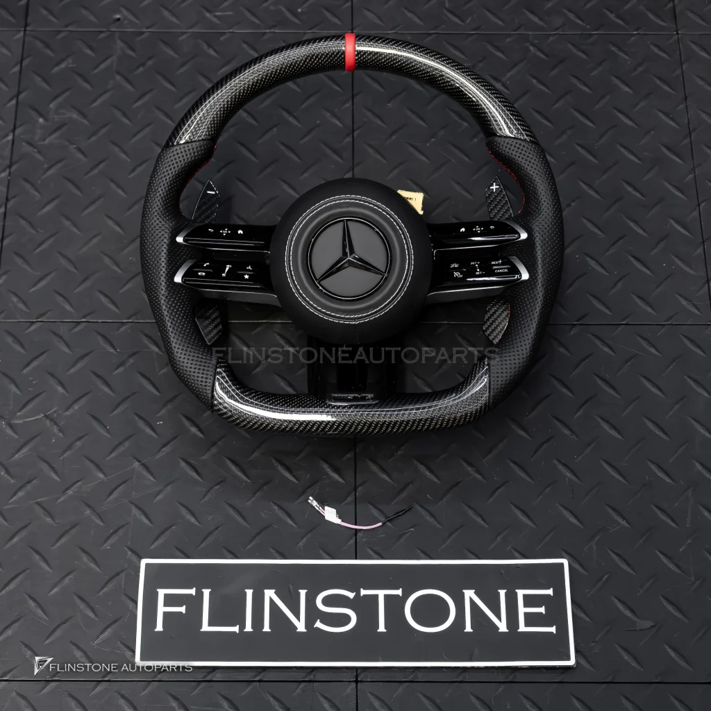 พวงมาลัย Carbon Fiber สำหรับ C257 CLS-Class หนังNappaเจาะรูดำ ด้ายแดง ก้านสีโครเมี่ยม-ดำ