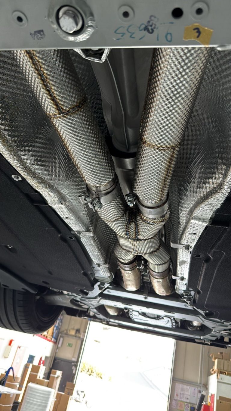 ชุดท่อไอเสียส่วนกลาง Ferrari 12Cilindri Capristo