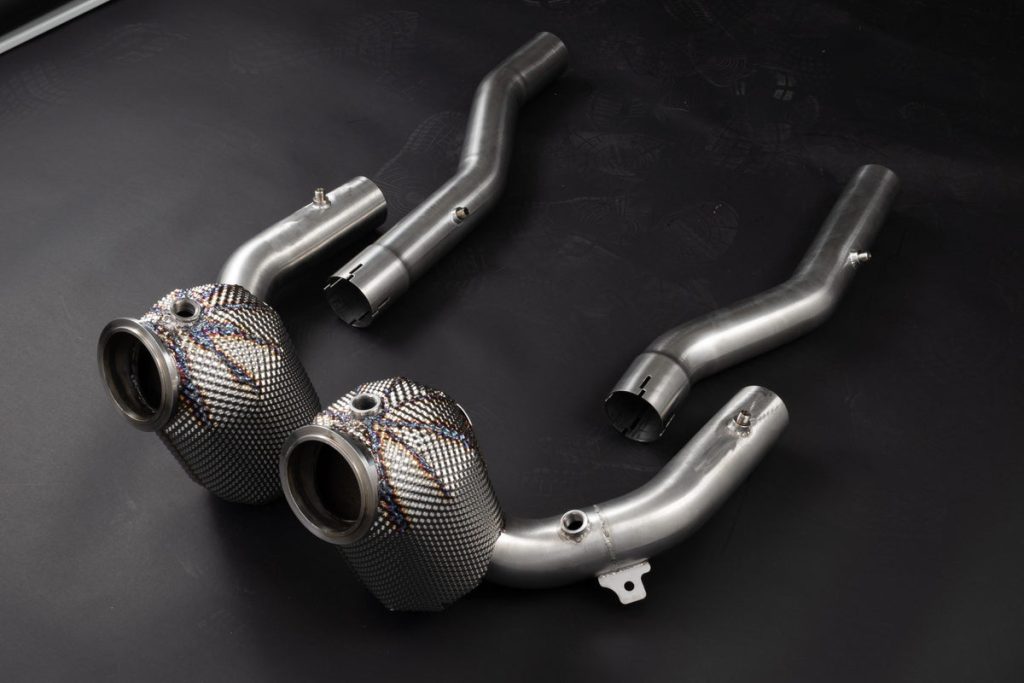 ท่อดาวน์ไปป์ Ferrari Roma Capristo Sport Cat Downpipes + Heat Protection