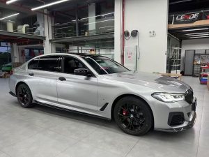 ลิ้นหน้า Carbon Fiber BMW 5 Series G30 G31 530i 540i M550i LCI ทรง Karbel