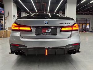 ดิฟฟิวเซอร์ Carbon Fiber BMW G30 530i 540i M550i LCI ทรง Karbel