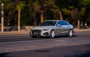 ลิ้นหน้า Carbon Fiber Audi S4 A4 S-line B9.5 ทรง Karbel V3 S-Line ปี 2020-ON