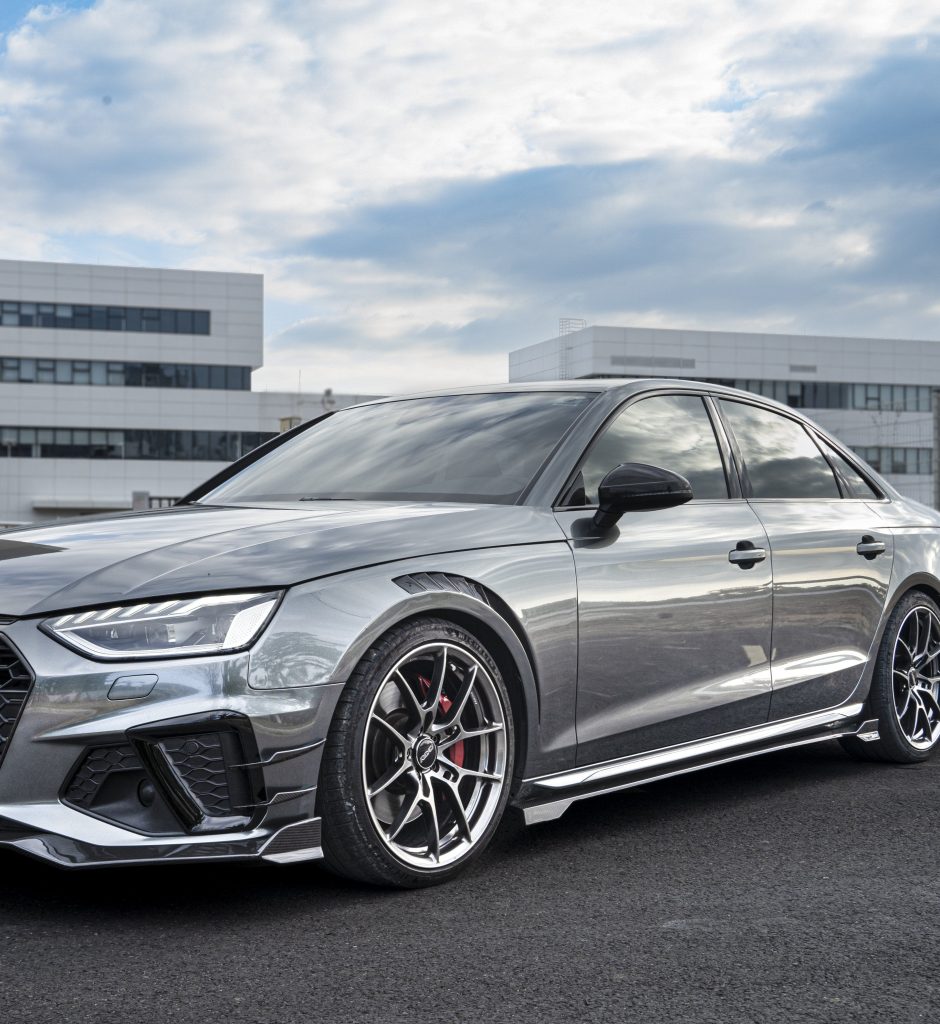สเกิร์ตข้าง Carbon Fiber Audi S4 A4 B9.5 ทรง Karbel V2 ปี 2020-ON