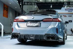 สปอยเลอร์หลังคา Carbon Fiber BMW i5 xDrive40/M60 540i/550e xDrive G60 G61 ทรง Karbel