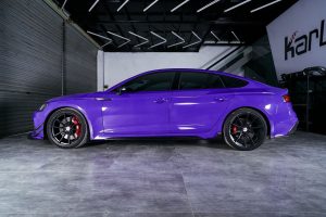 สเกิร์ตข้าง Carbon Fiber Audi RS5 B9.5 ทรง Karbel Dry Carbon ปี 2020-2025 (Side Skirt Overlay)