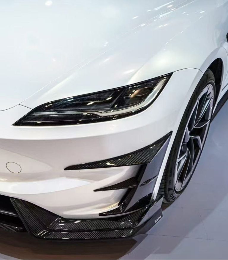 风刀 Carbon Fiber Tesla Model 3 Highland Performance 款式 Karbel Dry Carbon 年 2024-ON