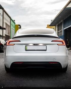 สปอยเลอร์ Carbon Fiber Tesla Model 3 Highland / P Coupe ทรง Karbel V2 Dry Carbon ปี 2024-ON