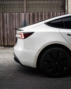 สปอยเลอร์ Carbon Fiber Tesla Model 3 Highland / P Coupe ทรง Karbel V2 Dry Carbon ปี 2024-ON
