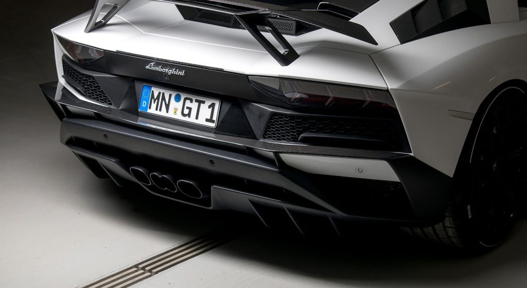 กันชนหลัง Lamborghini Aventador S Novitec (L6 111 61)