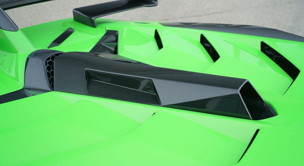 ชิ้นตกแต่งคาร์บอน Lamborghini Aventador SVJ Novitec