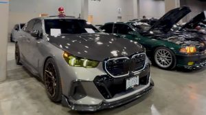 ฝากระโปรงหน้า Carbon Fiber BMW 5 Series 530 540 i5 e/x Drive40 M60 G60/61 ทรง TAKD Dry Carbon ปี 2024-ON