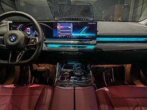 ชุดแต่งภายใน Carbon Fiber BMW 530 540 i5 e/x Drive40 M60 G60 G61 ทรง TAKD (Box Glove Compartment Lid Cover)