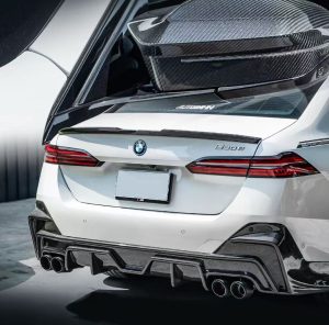 สปอยเลอร์ Carbon Fiber BMW M5 G90 5 Series 530 540 i5 e/x Drive40 M60 G60 ทรง TAKD V1 ปี 2024-ON