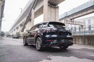 ดิฟฟิวเซอร์ Carbon Fiber Porsche Cayenne Base/E-Hybrid/S/Turbo/Turbo S 9Y0 9Y3 ทรง TAKD