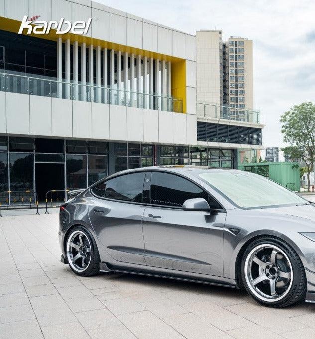 สเกิร์ตข้าง Carbon Fiber Tesla Model 3 Highland / P ทรง Karbel Dry Carbon ปี 2024-ON