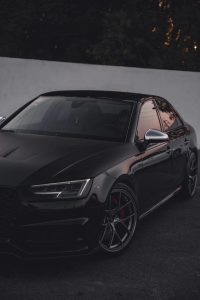 ฝากระโปรงหน้า Carbon Fiber Audi RS4 S4 A4 B9 / B9.5 ทรง Karbel V1 ปี 2017-ON
